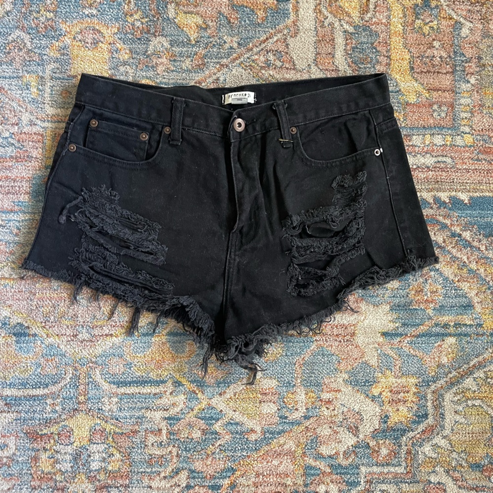 Forever 21 cut off shorts
